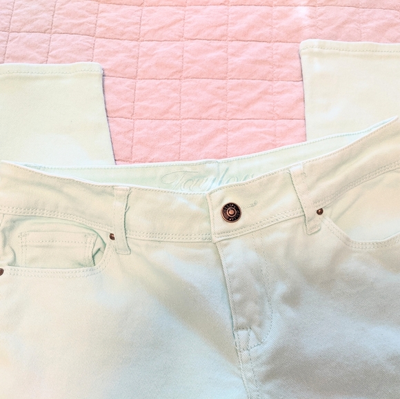 Delia's Taylor Crop Pant/ Jean - Picture 3 of 5